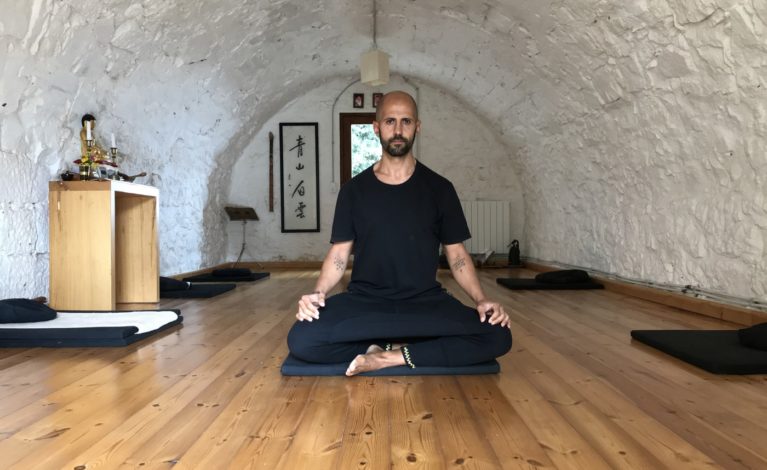 practicing zen in a zen retreat